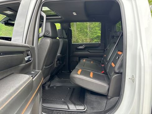 Used 2024 GMC Sierra 2500 AT4 w/ Technology Package AWD/4WD image 13