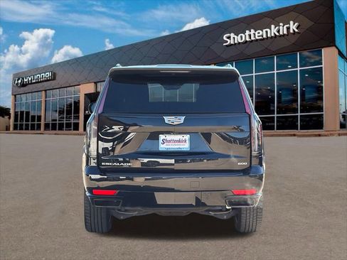 Used 2023 Cadillac Escalade Sport image 6