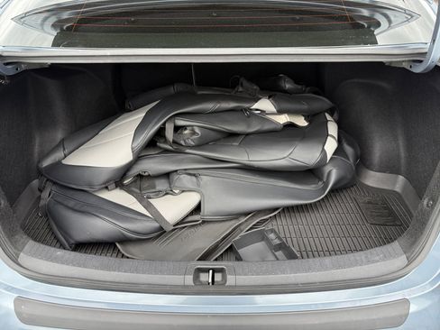 Used 2024 Toyota Corolla LE w/ LE Convenience Package FWD image 17