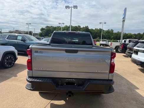 Used 2024 Chevrolet Silverado 1500 Custom Trail Boss AWD/4WD image 4