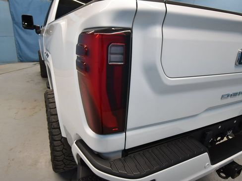 Used 2024 GMC Sierra 2500 Denali Ultimate AWD/4WD image 44