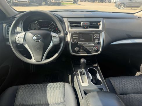 Used 2017 Nissan Altima 2.5 S w/ Power Driver Seat Package FWD image 14