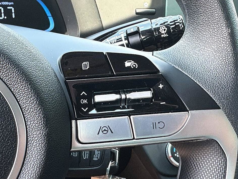 Certified 2026 Hyundai Elantra SE FWD image 20