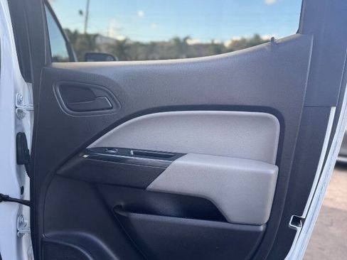 Used 2017 GMC Canyon 2WD Crew Cab w/ Convenience Package image 29