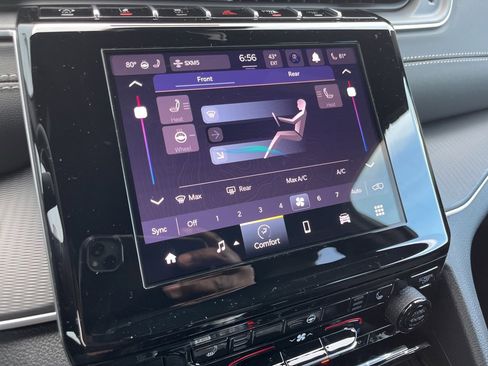 New 2025 Jeep Grand Cherokee L Altitude image 35