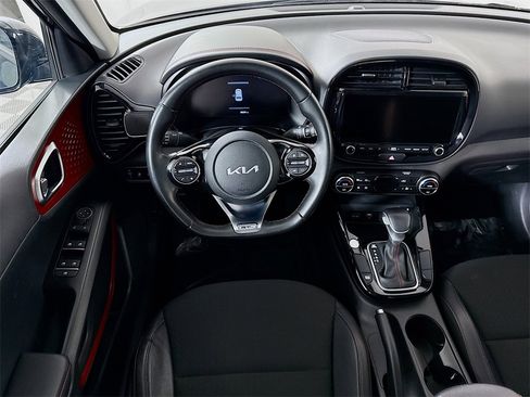 Used 2023 Kia Soul GT-Line image 3