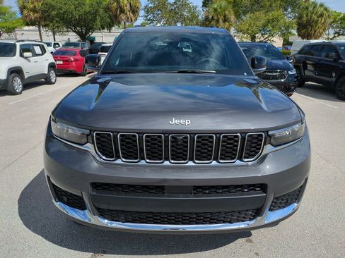 New 2025 Jeep Grand Cherokee L Limited w/ Luxury Tech Group II AWD/4WD image 3
