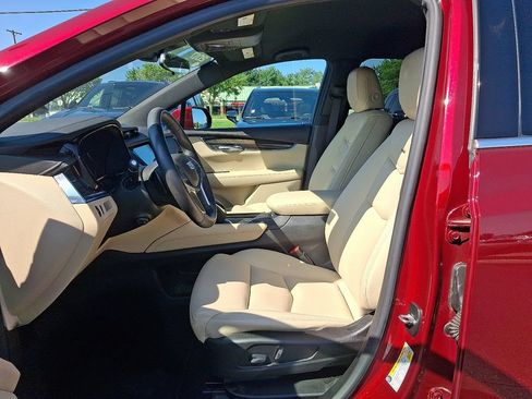 Used 2017 Cadillac XT5 FWD image 14