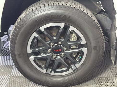 Used 2024 Toyota Tacoma TRD Sport w/ TRD Sport Upgrade Package RWD image 10