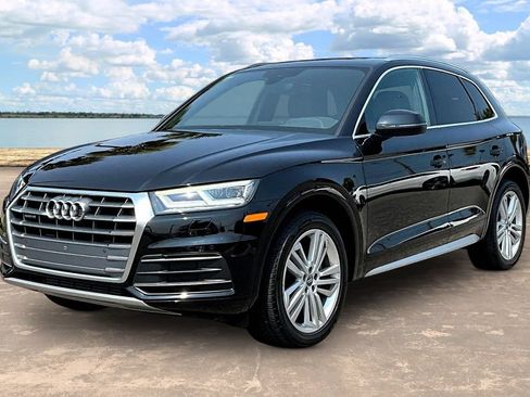 Used 2019 Audi Q5 2.0T Premium Plus w/ Premium Plus Package AWD/4WD image 1