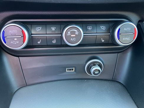 Used 2019 Alfa Romeo Stelvio Ti Sport w/ Quick Order Package 22S Sport AWD/4WD image 19