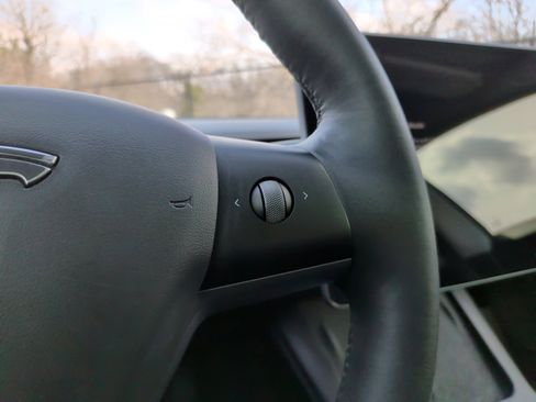 Used 2021 Tesla Model 3 Standard Range Plus image 20