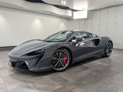 New 2025 McLaren Artura