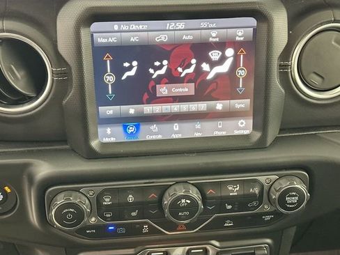 Used 2022 Jeep Wrangler Unlimited Sahara w/ Cold Weather Group image 14