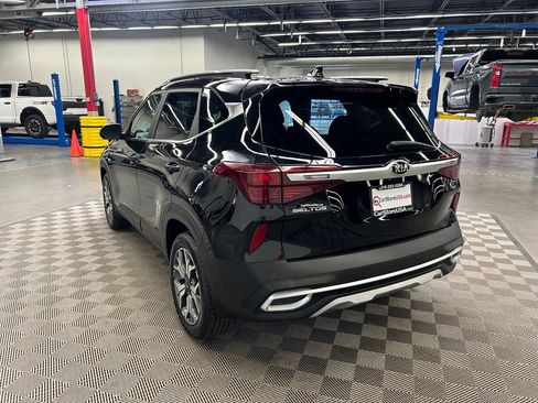 Used 2021 Kia Seltos EX AWD/4WD image 9