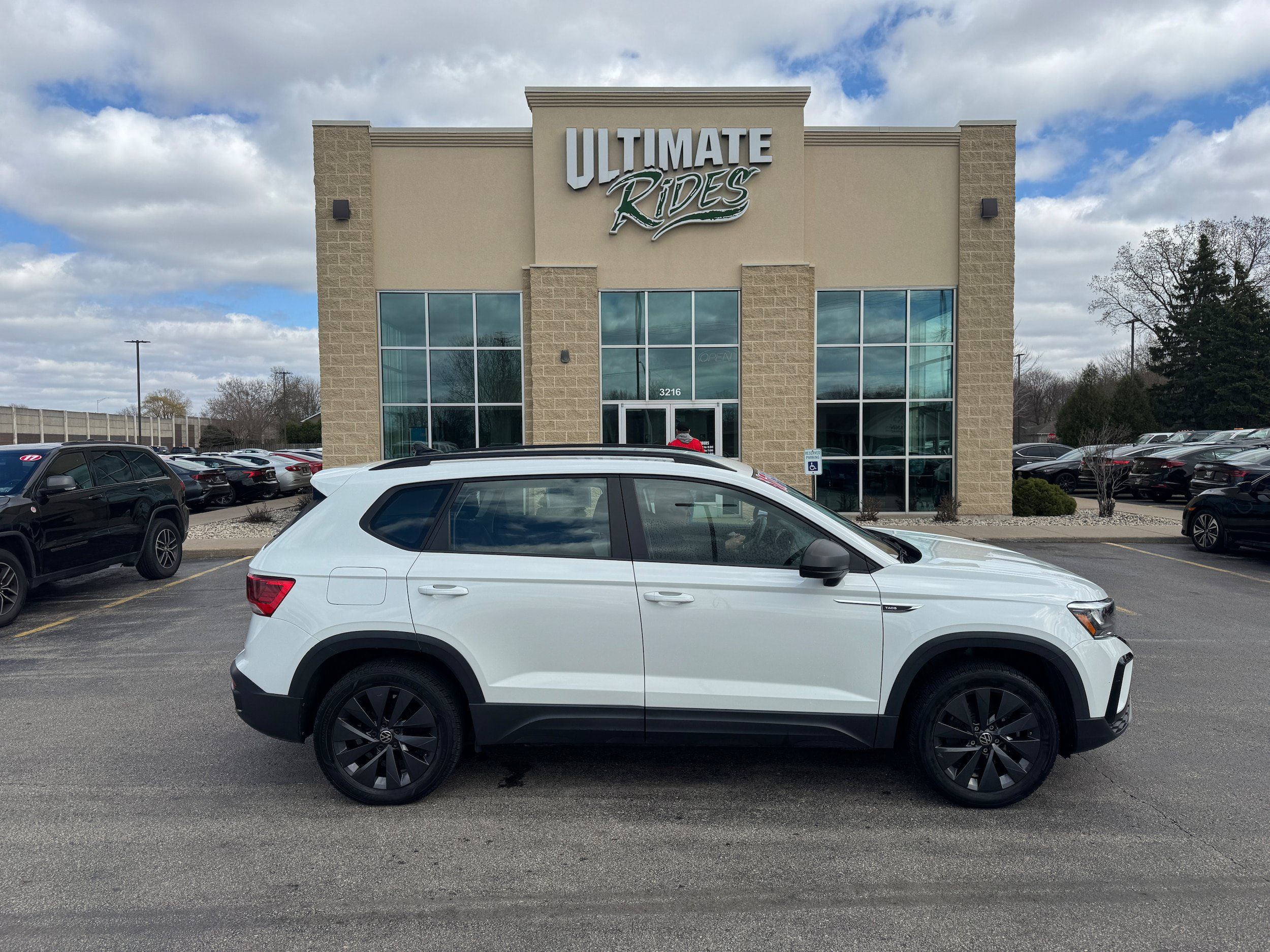 Used 2022 Volkswagen Taos S w/ IQ Drive S Package FWD image 1