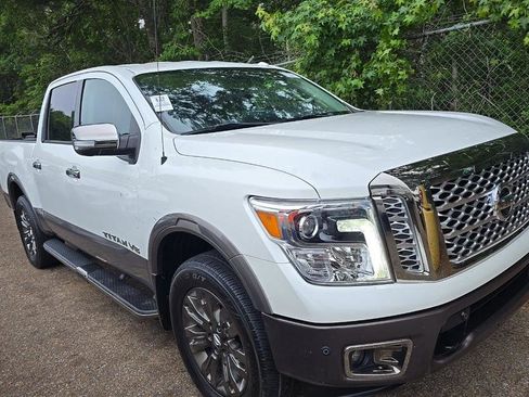 Used 2019 Nissan Titan Platinum Reserve w/ Platinum Utility Package AWD/4WD image 1