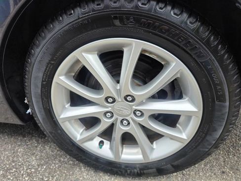 Used 2013 Subaru Impreza 2.0i Premium AWD/4WD image 10