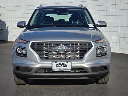 New 2026 Hyundai Venue SEL image 9