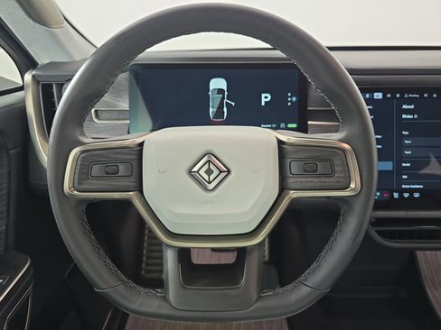 Used 2024 Rivian R1S Adventure AWD/4WD image 28