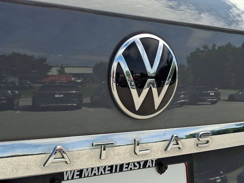 Used 2020 Volkswagen Atlas Cross Sport SE AWD/4WD image 31