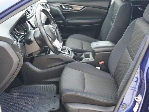 Used 2018 Nissan Rogue SV AWD/4WD image 9