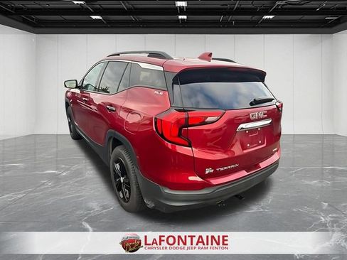Used 2020 GMC Terrain SLE w/ Driver Convenience Package AWD/4WD image 2