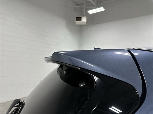 Used 2016 Toyota Highlander XLE image 24