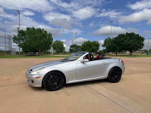 Used 2006 Mercedes-Benz SLK 350 image 2
