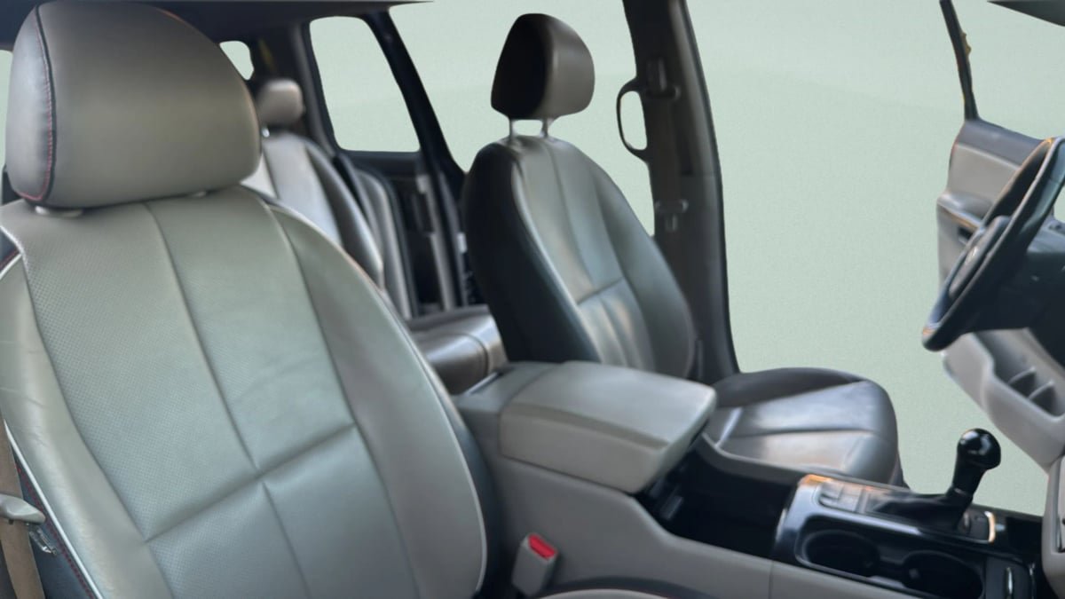 Used 2016 Kia Sedona SX FWD image 10
