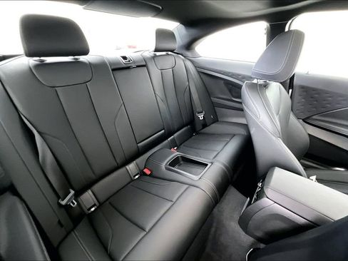 Used 2025 BMW M240i xDrive Coupe image 33