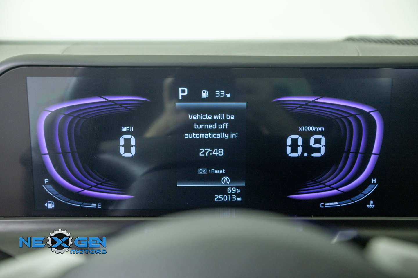 Used 2025 Kia Seltos S AWD/4WD image 3