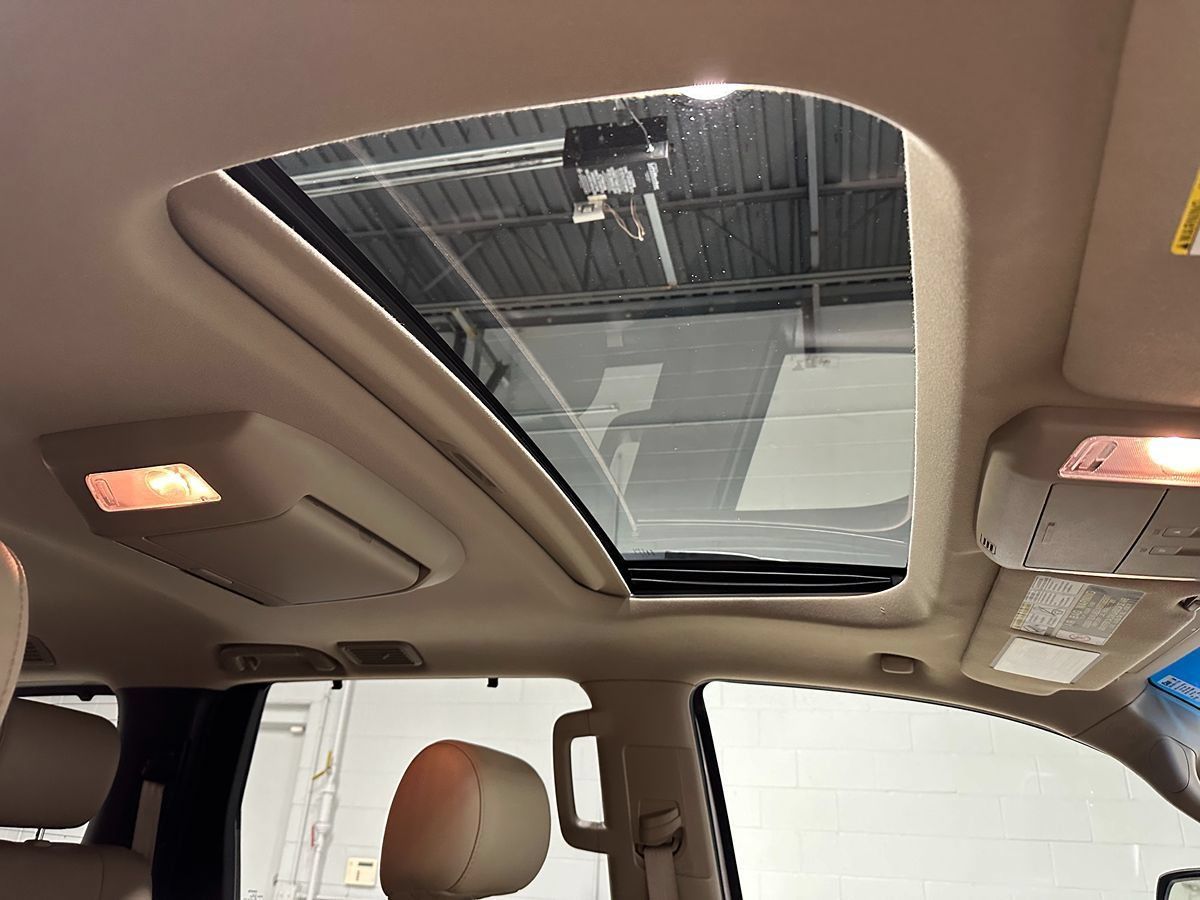 Used 2016 Toyota Sequoia Platinum AWD/4WD image 14