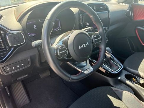 Certified 2025 Kia Soul GT-Line FWD image 6