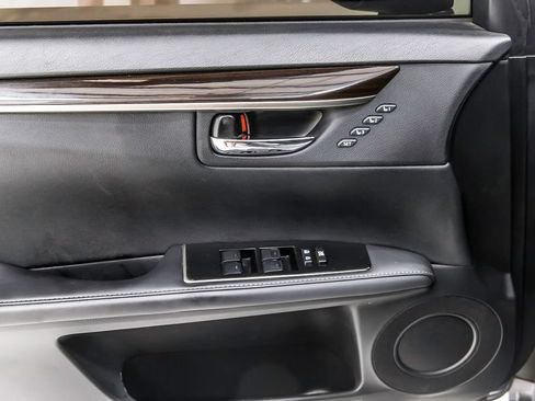 Used 2018 Lexus ES 350 w/ Premier Package FWD image 27