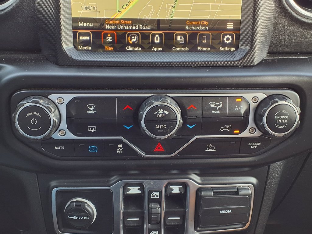 Used 2023 Jeep Wrangler Unlimited Sahara AWD/4WD image 18