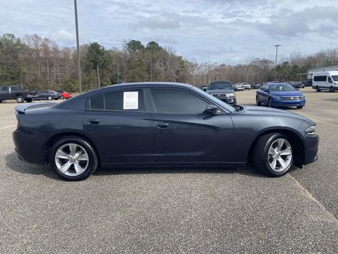Used 2018 Dodge Charger SXT Plus image 8