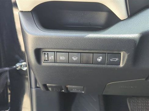 Used 2020 Toyota RAV4 XLE Premium AWD/4WD image 17