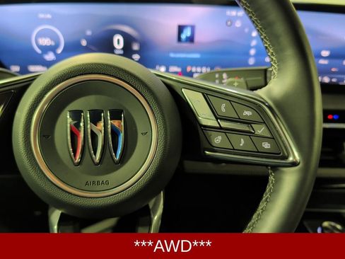 Certified 2025 Buick Enclave Preferred image 29