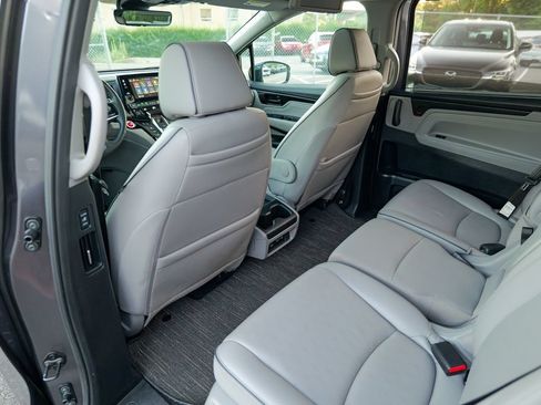 Used 2023 Honda Odyssey Elite image 26