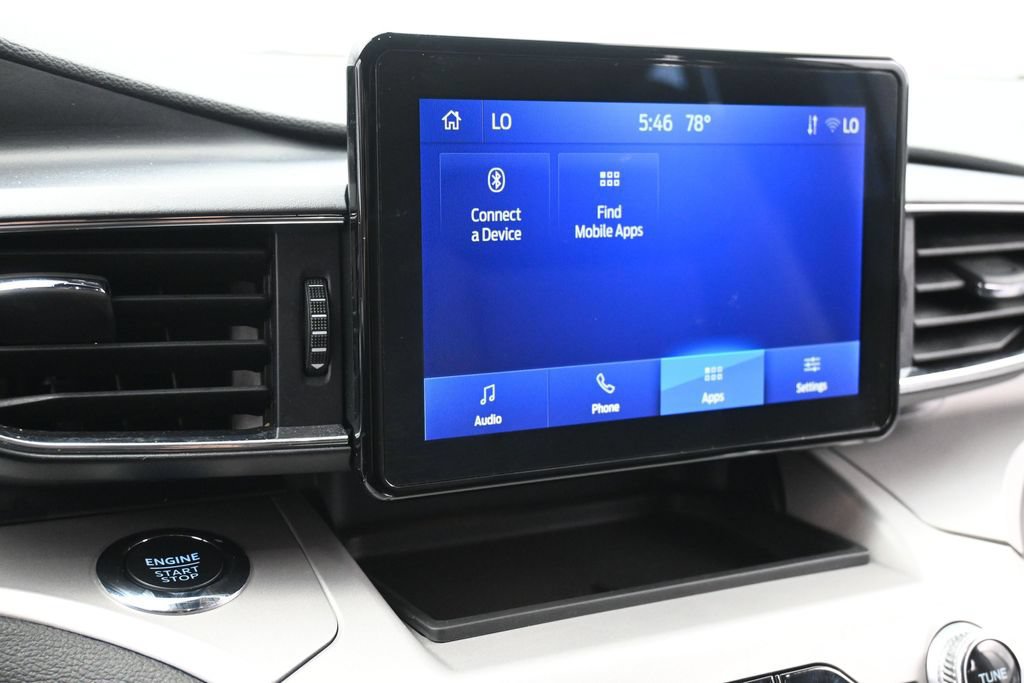 Used 2024 Ford Explorer XLT w/ Equipment Group 202A RWD image 2