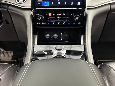 Used 2024 Jeep Grand Cherokee L Limited w/ Luxury Tech Group II image 47