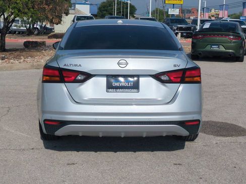 Used 2024 Nissan Altima 2.5 SV image 7
