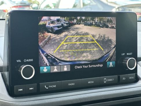 Used 2025 Honda Accord SE image 19