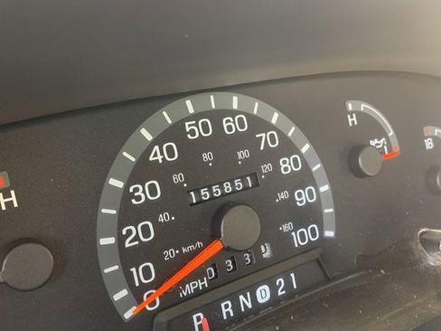 Used 2003 Ford E-350 and Econoline 350 Club Wagon image 8