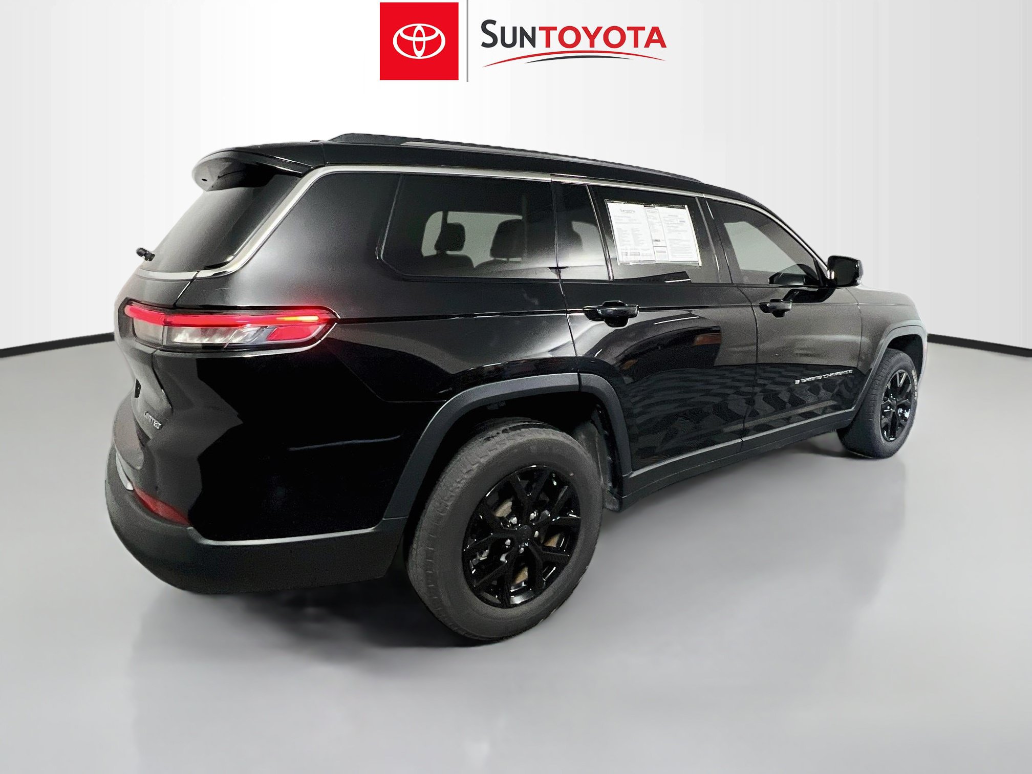 Used 2022 Jeep Grand Cherokee L Limited RWD image 4