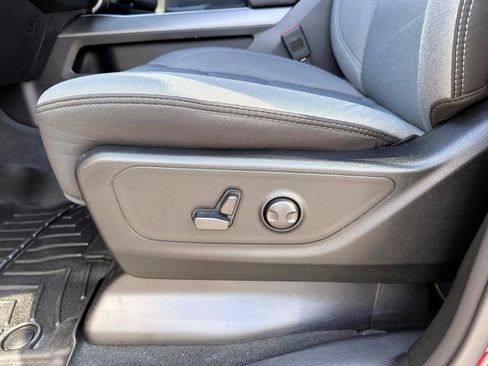 Used 2023 RAM 1500 Big Horn AWD/4WD image 10