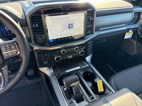 New 2025 Ford F150 Platinum w/ FX4 Off-Road Package image 24