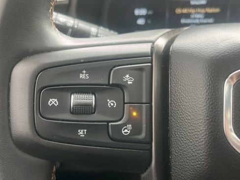 Used 2023 GMC Yukon AT4 w/ AT4 Premium Plus Package image 17