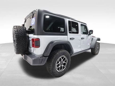 Used 2024 Jeep Wrangler Unlimited Rubicon image 4